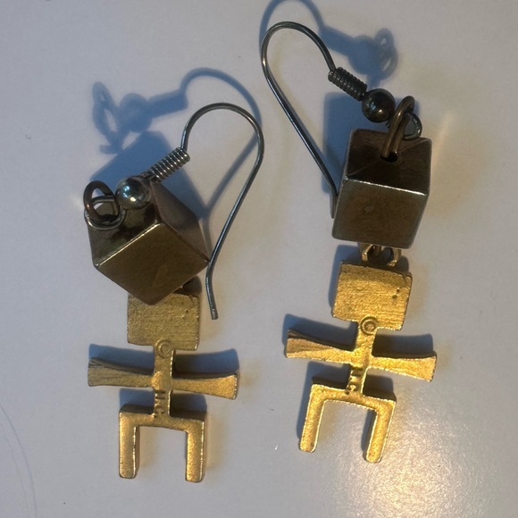 Vintage Gold Tone Drop Earrings Stick Figure awesome Pierced Earrings - Picture 5 of 6